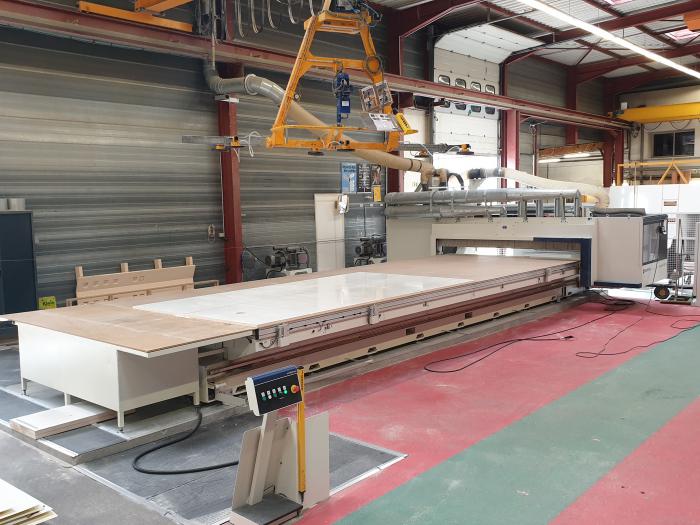 Centre d'usinage 5 axes